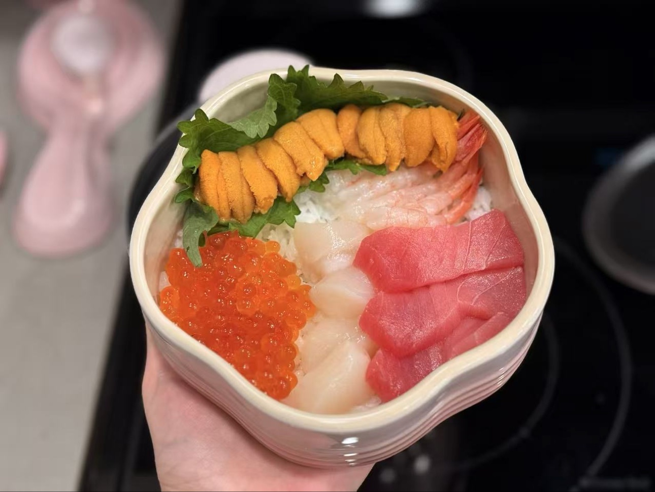 海胆、鱼子、带子与金枪鱼海鲜饭