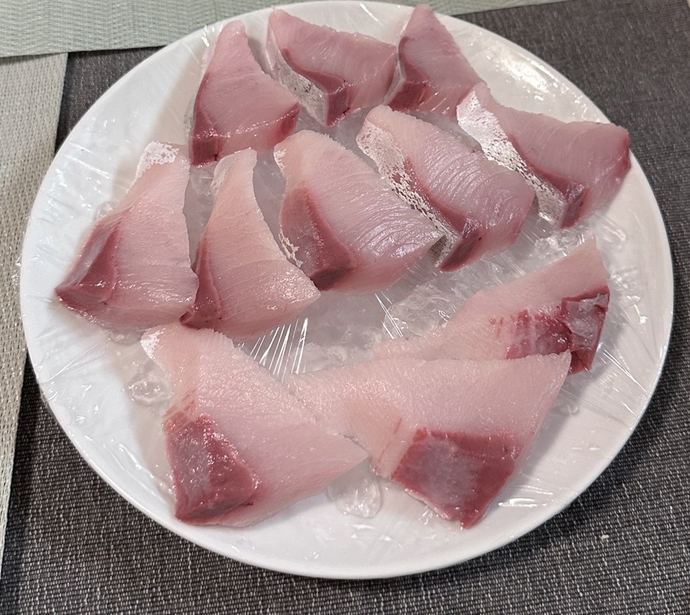 鰤鱼刺身拼盘